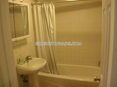 Brighton 3 Beds 2 Baths Boston - $3,100