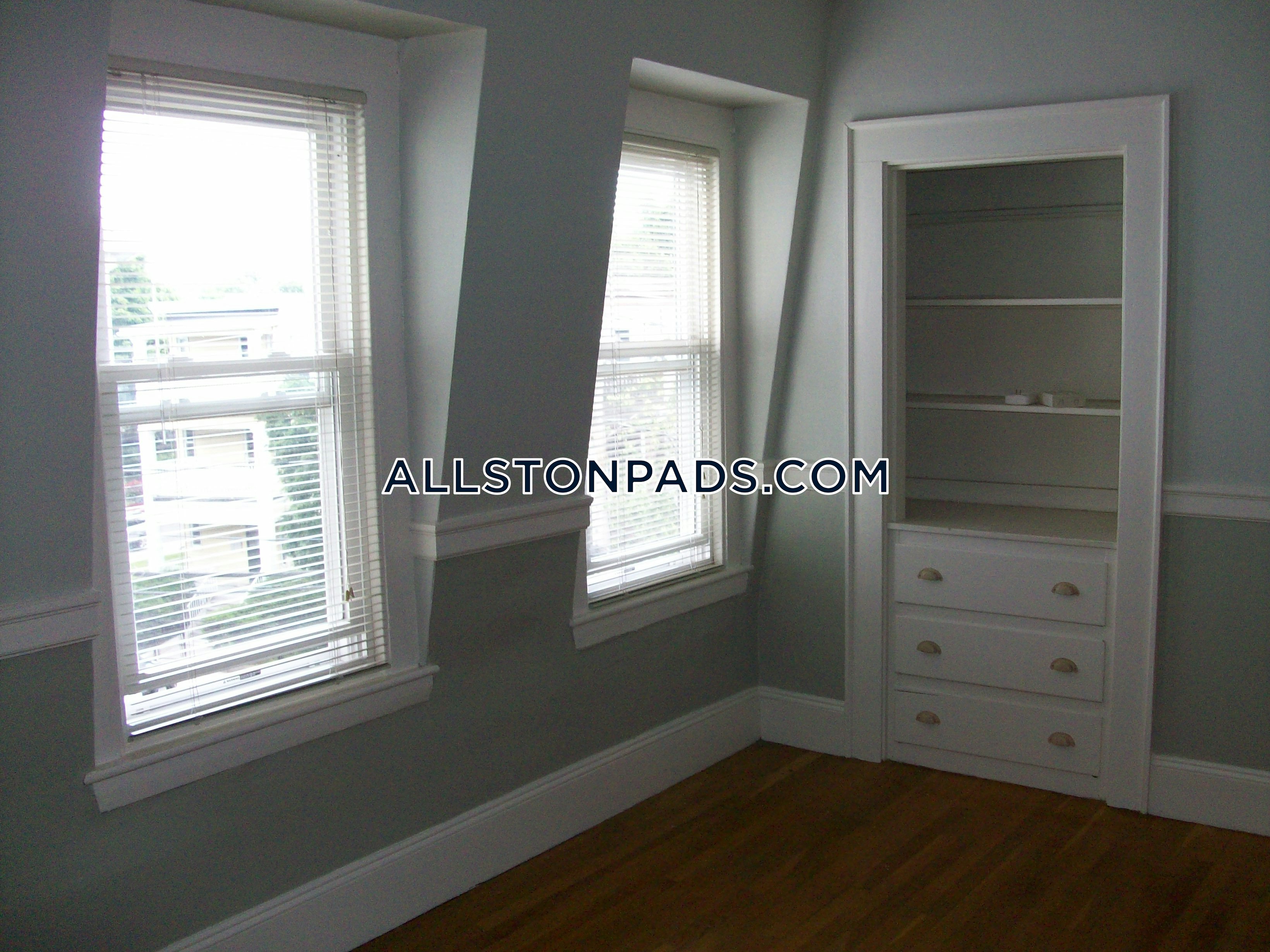 3 Beds 1 Bath Boston Lower Allston $2,750 3 Beds 1 Bath Boston Lower Allston $2,750