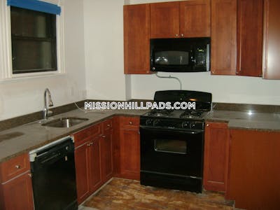 Roxbury Apartment for rent 2 Bedrooms 1 Bath Boston - $2,850 50% Fee