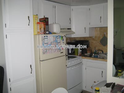 Brookline 0 Bed 1 Bath BROOKLINE- COOLIDGE CORNER $2,215  Coolidge Corner - $2,215 No Fee