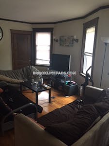 Brookline 5 Beds 1 Bath  Washington Square - $4,100
