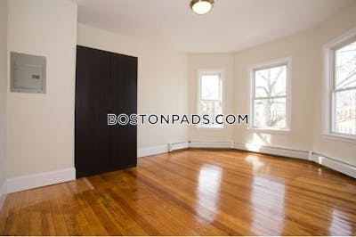 Mission Hill Charming 4 Bed 2 Bath in Mission Hill! Boston - $5,900