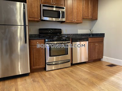 Cambridge 1 Bed 1 Bath  Central Square/cambridgeport - $2,900 No Fee