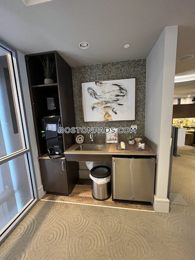 Cambridge Cambridge Park , 1 Bed 1 Bath in Alewife  Alewife - $3,905