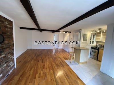 Bay Village Great 1 bed 1 bath available NOW on Fayette St in Boston!  Boston - $2,800 No Fee