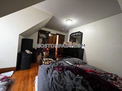 Allston 3 Beds 1 Bath Boston - $3,600