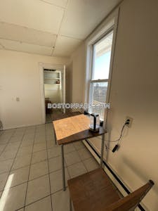 Mission Hill 3 Beds 1 Bath Boston - $4,100