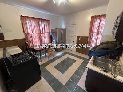 Dorchester/south Boston Border 2BD/1BA Apartment on Southie Dorchester Border Boston - $2,500