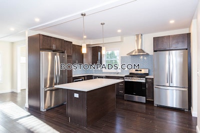 Medford 6 Beds 5.5 Baths  Tufts - $6,900 No Fee