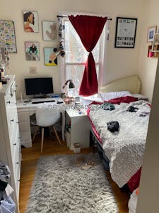 Brookline 4 Bed 2 Bath BROOKLINE- BOSTON UNIVERSITY $5,200  Boston University - $5,900