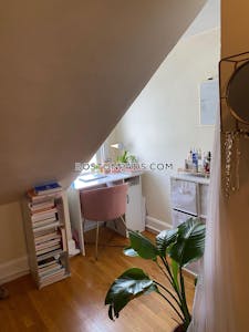 Brookline 4 Bed 2 Bath BROOKLINE- BOSTON UNIVERSITY $5,950  Boston University - $5,900