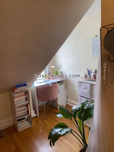 Brookline 4 Bed 2 Bath BROOKLINE- BOSTON UNIVERSITY $5,950  Boston University - $5,900