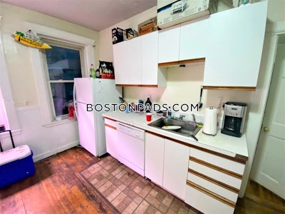 Fenway/kenmore 5 Beds 2 Baths Fenway Boston - $4,000