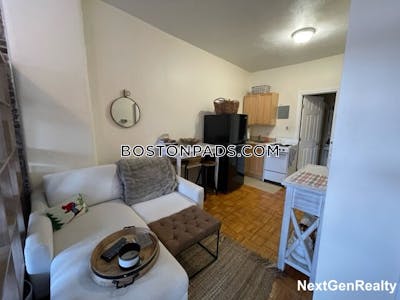 Beacon Hill Studio 1 Bath Boston - $2,200 50% Fee