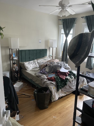 Somerville 4 Beds 2 Baths  Tufts - $5,200