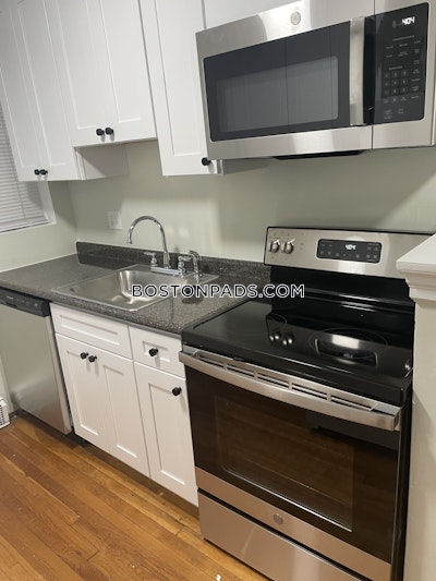 Somerville 0 Bed 1 Bath SOMERVILLE  Davis Square - $2,450
