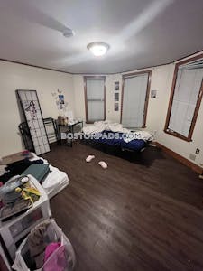 Mission Hill 5 Beds 2 Baths Boston - $5,700