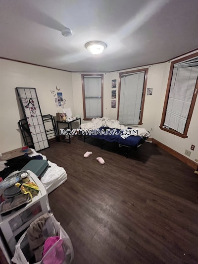 Mission Hill 5 Beds 2 Baths Boston - $5,700