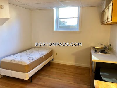Back Bay 0 Bed 1 Bath BOSTON Boston - $2,095 No Fee
