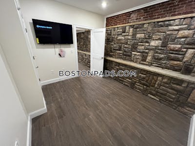 Brookline 3 Beds 2 Baths Brookline  Washington Square - $4,400 No Fee