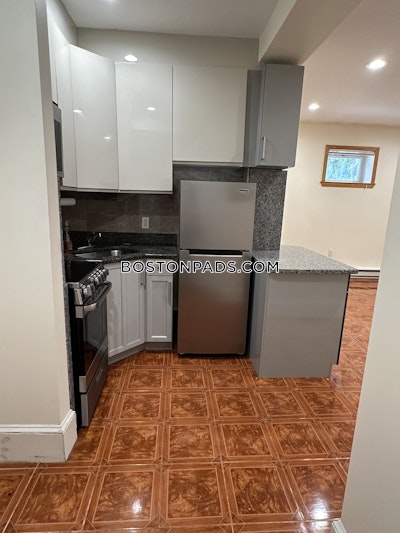 Brookline Excellent 1 bed 1 bath available NOW on Babcock St in Brookline!!   Coolidge Corner - $2,700 No Fee