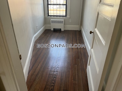 Brookline 2 Bed 1 Bath BROOKLINE  Beaconsfield - $4,530