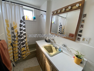 Somerville 4 Bed 1 Bath SOMERVILLE- WEST SOMERVILLE/ TEELE SQUARE $4,300  West Somerville/ Teele Square - $5,600