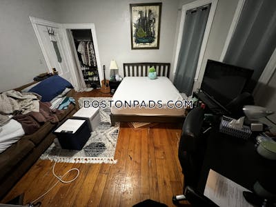 Mission Hill 3 Beds 1 Bath Boston - $3,600