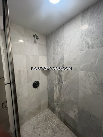 Newton 1 Bed 1 Bath  Newton Corner - $2,400