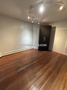 South Boston 3 Beds 1 Bath Boston - $3,200