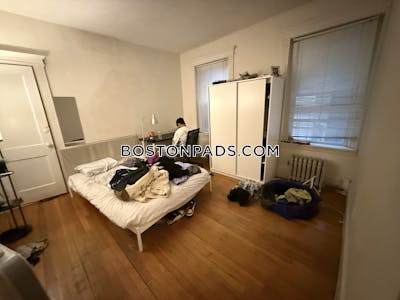 Fenway/kenmore 2 Bed 1 Bath BOSTON Boston - $3,000 50% Fee