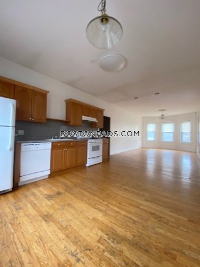 Brighton 4 Beds 2.5 Baths Boston - $3,950