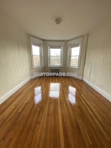 Fenway/kenmore 1 Bed Fenway Boston - $2,745 No Fee