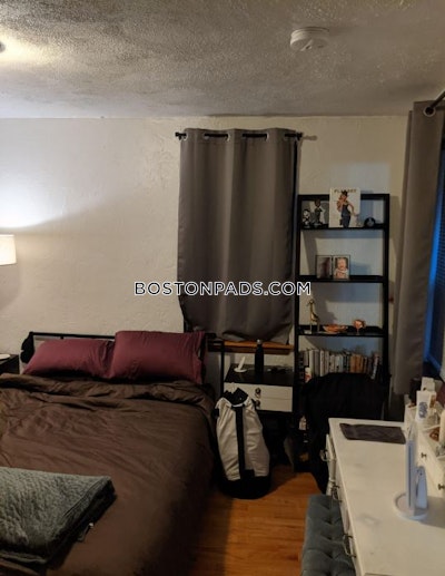 North End 1 Bed, 1 Bath Unit Boston - $2,570