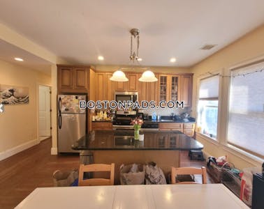 Mission Hill 4 Bed, 2 Bath Unit Boston - $6,875