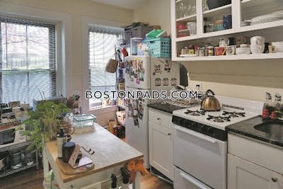 Cambridge Great 1 bed 1 bath available 9/1 on Willow St in Cambridge!  East Cambridge - $2,850