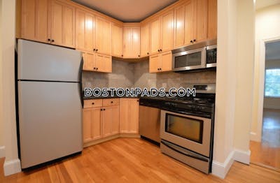 Brookline Excellent 4 bed 1 bath available 9/1 on Winthrop Rd in Brookline!!   Washington Square - $5,200