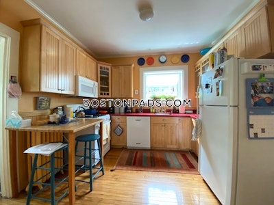 Somerville 5 Beds 2.5 Baths  Tufts - $7,350