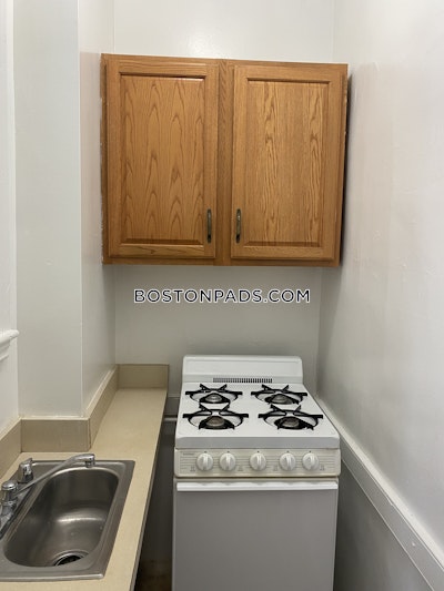Northeastern/symphony Studio, 1 Bath Unit Boston - $2,200 No Fee