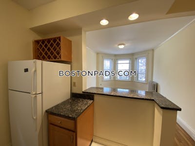 Fenway/kenmore Excellent 1 Bed 1 Bath on Queensberry St Boston - $2,650