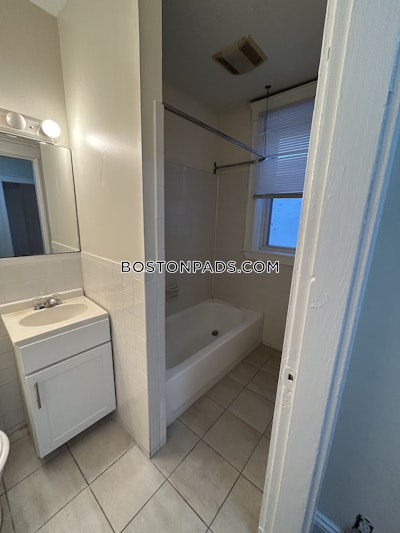 Allston 1 Bed 1 Bath Boston - $2,300 No Fee