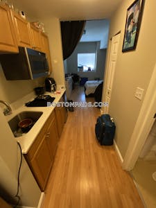 Winthrop Studio 1 Bath - $1,750