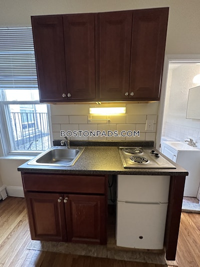 Mission Hill Studio, 1 Bath Unit Boston - $1,795 No Fee