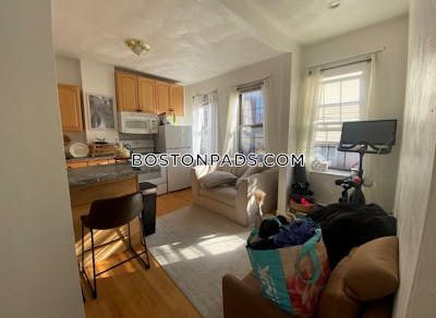 North End 2 Beds 1 Bath Boston - $3,600