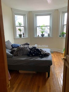 Brookline 2 Bed 1 Bath BROOKLINE- BROOKLINE VILLAGE $2,900  Brookline Village - $2,950