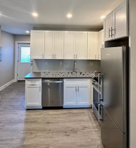 East Boston 2 Bed, 1 Bath Unit Boston - $2,850 No Fee