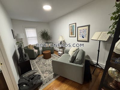 Medford Wonderful 2.5BD/1BA Medford Apartment  Tufts - $3,100