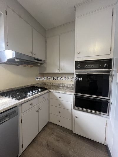 Medford 3 Beds 1 Bath  Tufts - $3,350