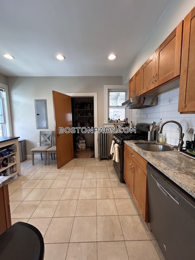 Allston 3 Beds 1 Bath Boston - $3,400
