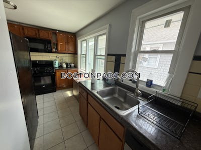 Somerville 5 Beds 2 Baths  Tufts - $4,000 No Fee